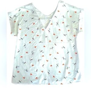 Women’s small short sleeve top with bird print